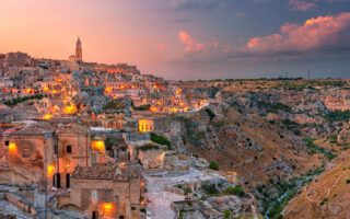 Guida a Matera: un viaggio senza tempo, per perdersi e poi ritrovarsi - 5 consigli culturali per Pasqua 2025: cosa visitare e dove andare