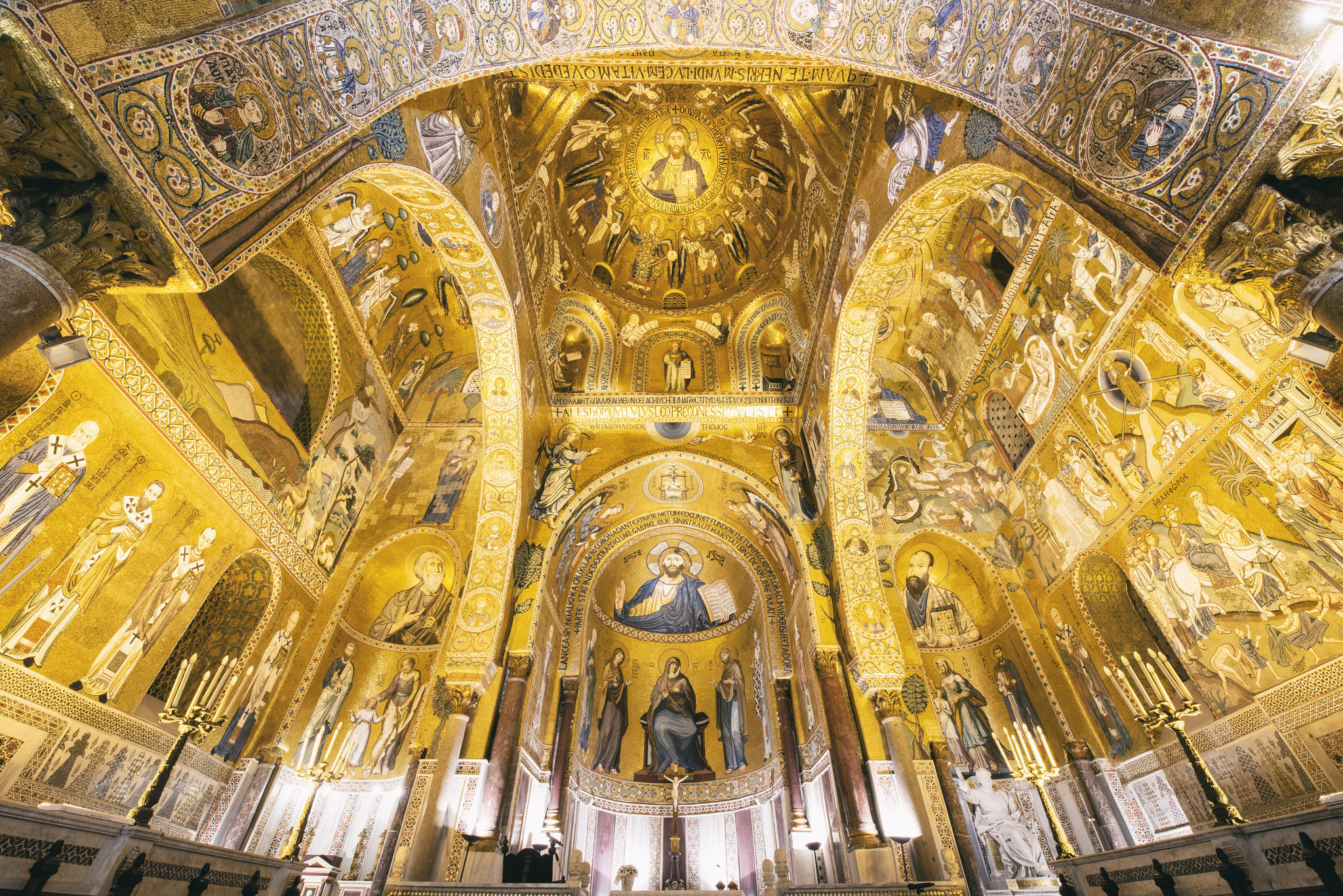 Guida a Palermo, interni della cattedrale