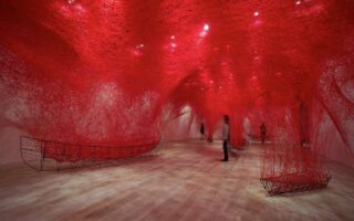 Mostre Torino, al MAO una stagione all’insegna dei fili di Chiharu Shiota