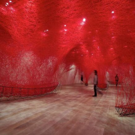 Mostre Torino, al MAO una stagione all’insegna dei fili di Chiharu Shiota