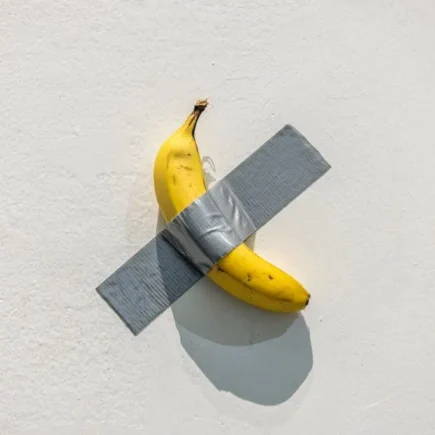 5 curiosità su Maurizio Cattelan