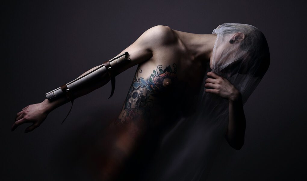 Aioria Fontana - LA SPOSA ALCHEMICA IV°Movimento(45x30cm); Mostre Pavia, "Pelle": il confine e soglia tra intimo e cosmico