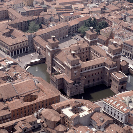 Guida a Ferrara rinascimentale: la città degli Este tra palazzi, mura e arte