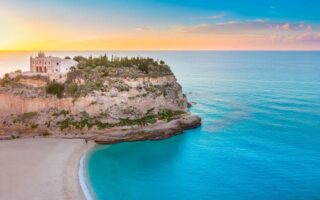 Tropea: cosa c'è davvero dietro il borgo più fotografato della Calabria