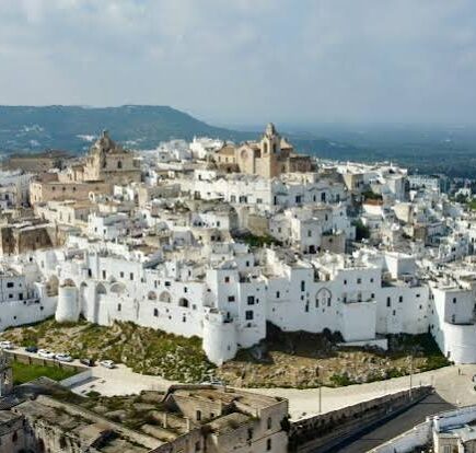 Guida a Ostuni: perché la città bianca è ancora un buon posto dove andare d'estate