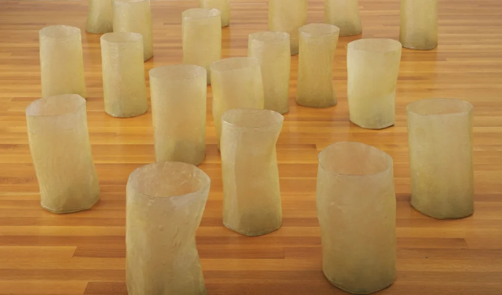 Eva Hesse: il corpo del materiale e la vita che si mette nell'opera