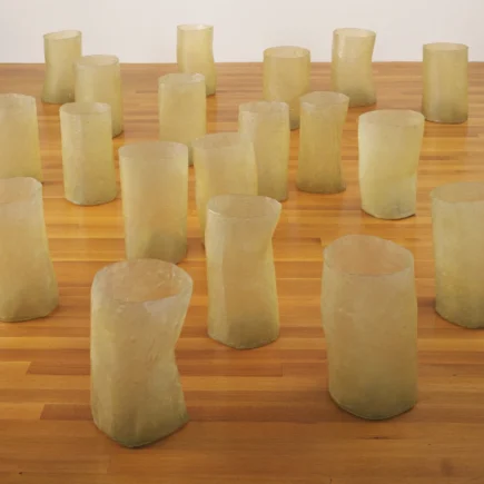 Eva Hesse: il corpo del materiale e la vita che si mette nell'opera