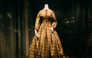 Dalí e la moda a Palazzo Reale: la mostra di Milano