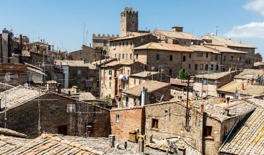 Volterra città d'arte: guida completa all'alabastro e agli Etruschi