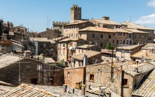 Volterra città d'arte: guida completa all'alabastro e agli Etruschi
