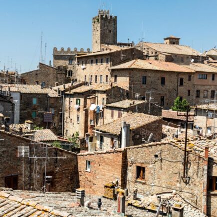 Volterra città d'arte: guida completa all'alabastro e agli Etruschi